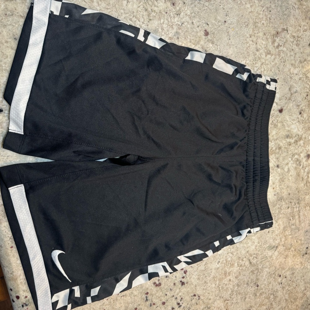 Nike youth large shorts